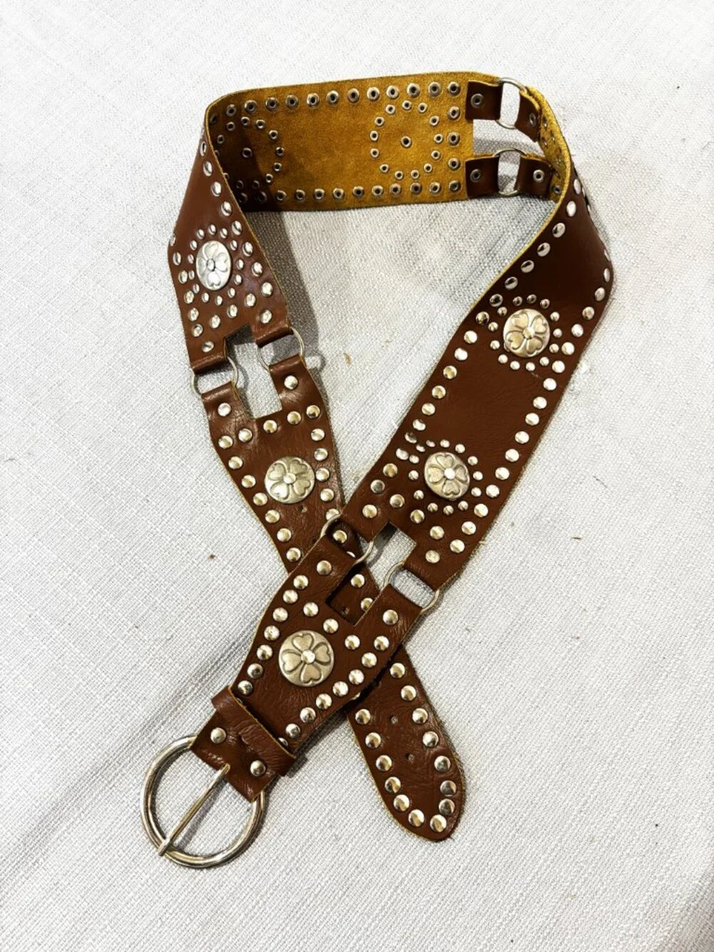 Source Unknown leather belt